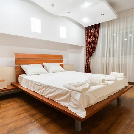 Ultra Central Retreat - Palace Of Parliament View Apartment *